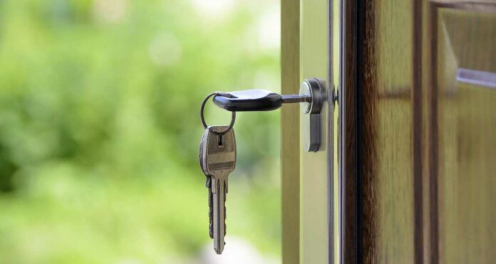 La Comunidad de Madrid facilitará el acceso a hipotecas de hasta el 95% del valor del inmueble a madrileños de entre 40 y 50 años