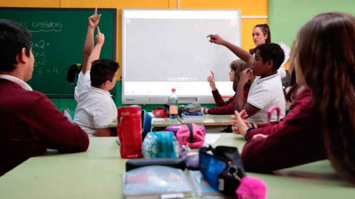 La Comunidad de Madrid abrirá el 11 de marzo el periodo de escolarización para el curso 2026/27