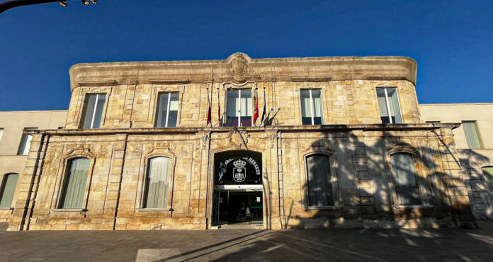 El Ayuntamiento de San Fernando de Henares afirma ser el único que ofrece ayudas para aliviar parte de la carga que implica la tasa de basuras