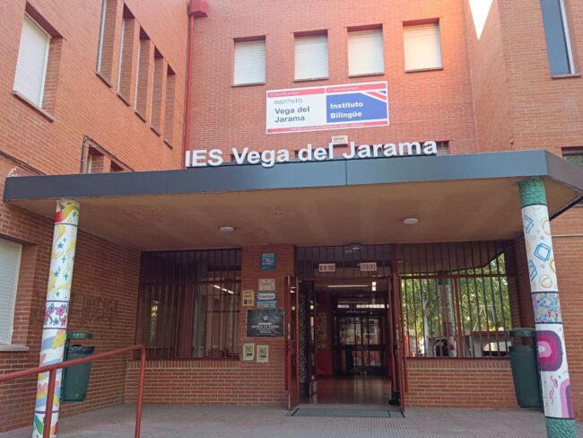 La Comunidad de Madrid invierte más de 72.000 euros en la reforma parcial del instituto Vega del Jarama