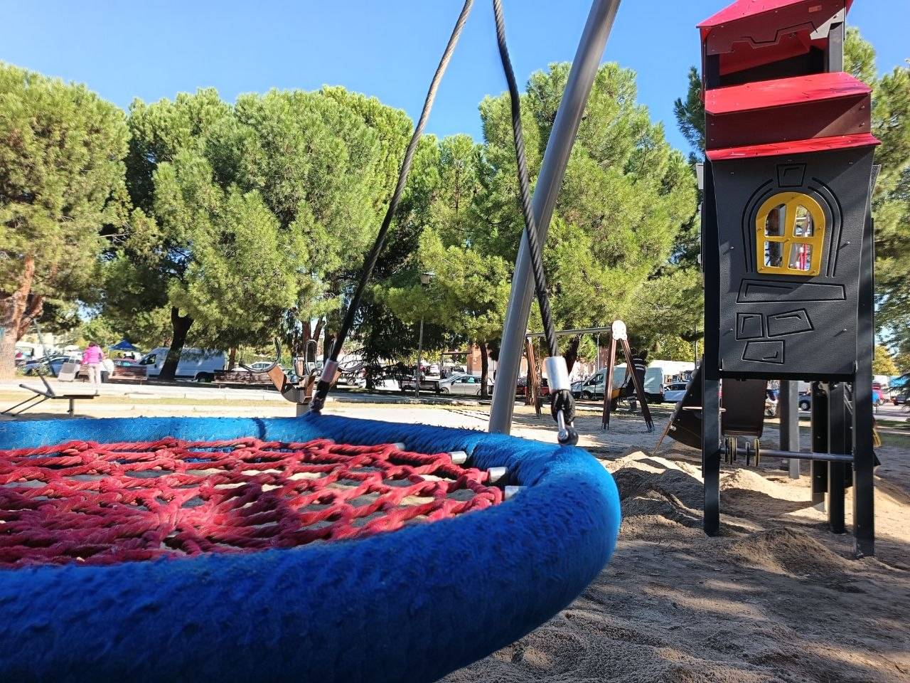 San Fernando renueva el parque de Plaza Guernica y actuará en Sánchez Ferlosio